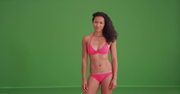 Ajuste Millennial Mujer Con Bikini Pantalla Verde Pantalla Verde Para — Vídeos de Stock