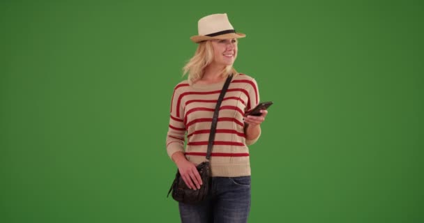 Happy Woman Tourist Looking Green Screen Green Screen Keyed Composited — Stock Video