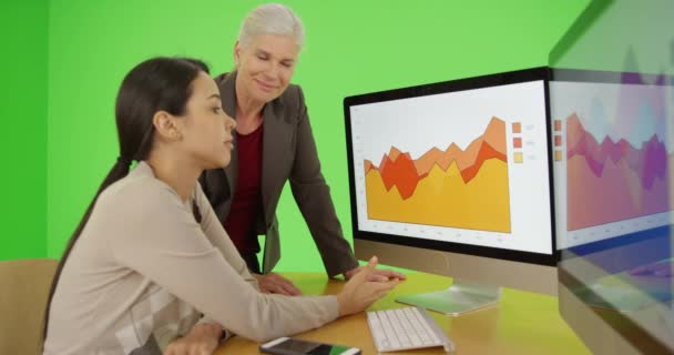 Two Businesswoman Talk Graphs Computer Screen Green Screen Green Screen — Stock Video