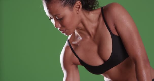 Strong Mixed Race Asian Woman Doing Bicep Curls Green Screen — Stock Video