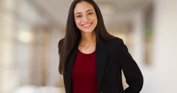 Latina Businesswoman Poses Portrait Her Office Hallway Hispanic Office Worker — Stock Video