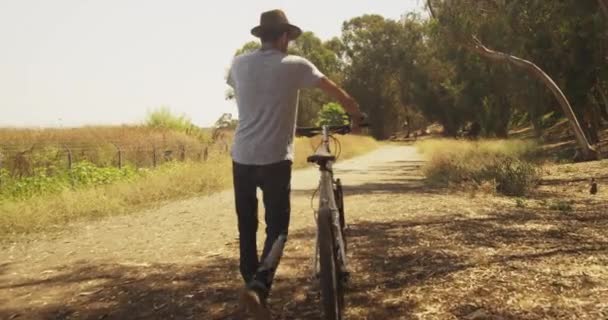 Hispanique Homme Vélo Sur Piste — Video