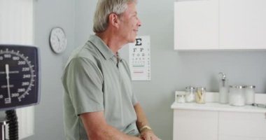 Üst düzey hasta dostu doktor tarafından karşılaşacaksınız