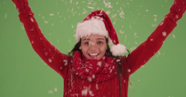 Menina Latina Feliz Chapéu Natal Tela Verde Tela Verde Para — Vídeo de Stock