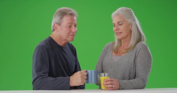 Senioren Genießen Gemeinsam Frühstücksgetränke — Stockvideo