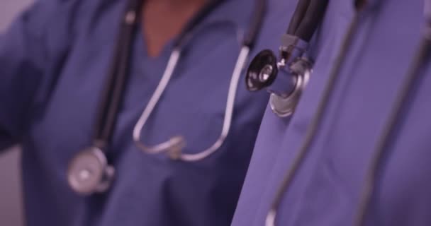Doktorların Steteskoplarına Yakın Çekim — Stok video