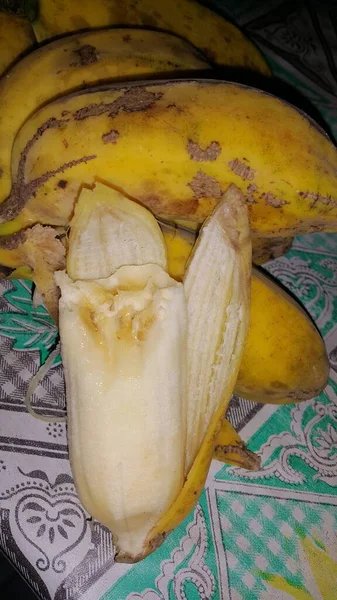 Gros Plan Une Banane Jaune Blanche — Photo