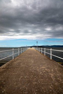 Trasimeno Gölü üzerinde güzel bir gün batımı