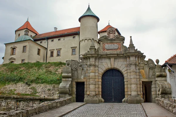 Antiguo Castillo Polaco Nowy Visnich Polonia —  Fotos de Stock