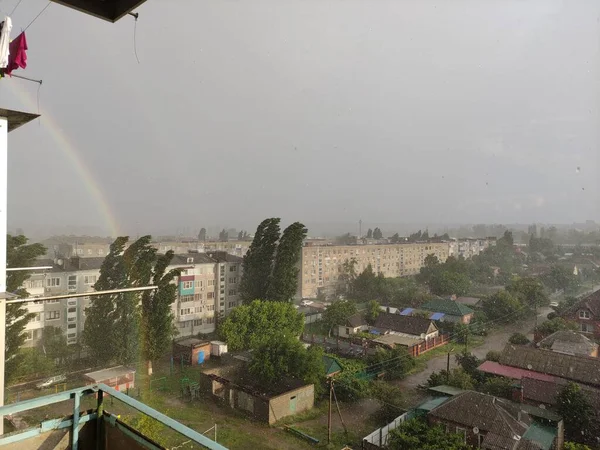 Arco Iris Sobre Barrio Dormir Una Ciudad —  Fotos de Stock