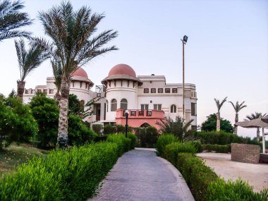 Otel bölgesinde peyzaj ve yeşil alanlar