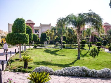 Otel bölgesinde peyzaj ve yeşil alanlar