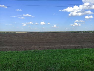 İlkbaharda tarım arazisi