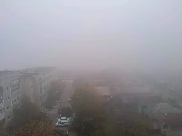 Herfst Russische Stad Zware Mist Ochtend — Stockfoto