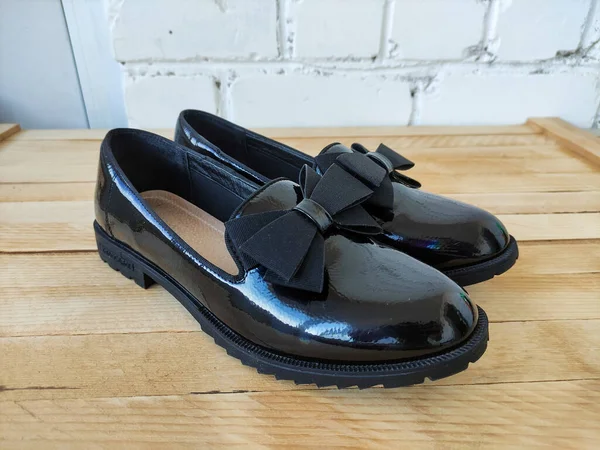 Sapatos Couro Preto Para Mulheres Com Arco — Fotografia de Stock