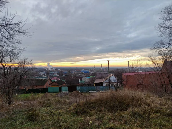 Вид Пагорба Осінній Міський Пейзаж Приватний Сектор Завод Лінії Електропередач — стокове фото