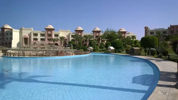 Bazén Luxusním Tropickém Hotelovém Resortu — Stock fotografie
