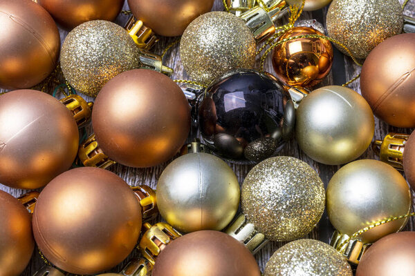 Many round Christmas decorations on the table.