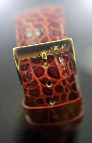 Deri Askı İzle Pazar