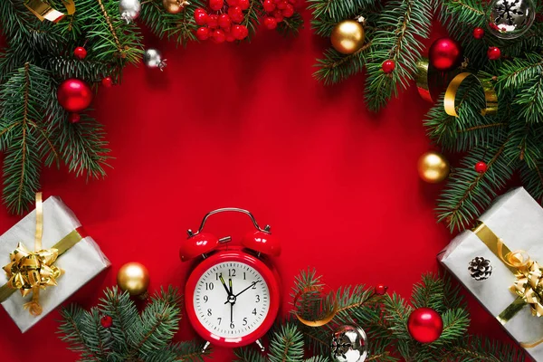 Red Vintage Alarm Clock Fir Branches Gift Boxes New Year — Stock Photo, Image