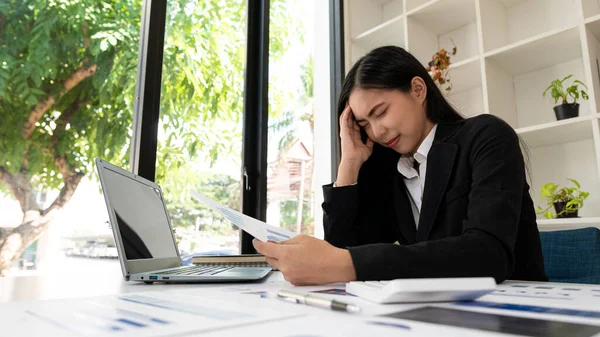 Asian Businesswoman Having Headache Work Analyzing Financial Graphs Laptop Office — 스톡 사진