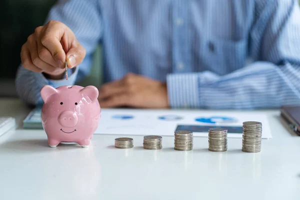 Savings Accountant Holding Coin Pink Pig Piggy Bank Finance Accounting — ストック写真