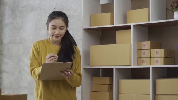 Entreprenörer Small Business Sme Asiatisk Kvinna Nöjd Efter Kundorder Arbete — Stockvideo