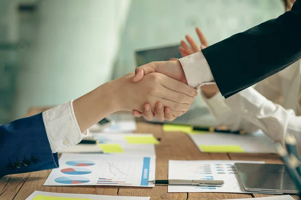 Two Businesspeople Shaking Hands Meeting Contacts Greetings Business Partners Graph — Stock Photo, Image