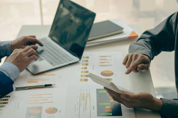 Business Team Meeting Financial Data Analysis Team Meeting Modern Office — Stockfoto
