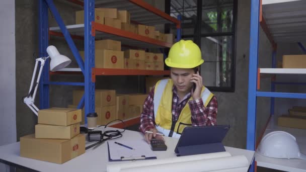 Young Manager Checking Stock Clipboard Warehouse Side View Young Asian — Stok video