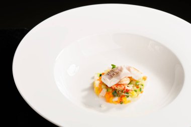 Balık yemeği - balık filetosu ve sebzeleri