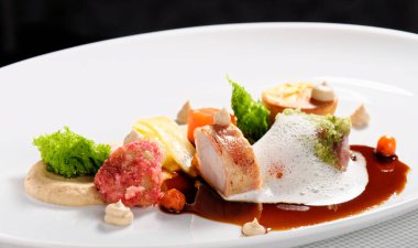 Güzel yemekler, sebzeli geyik eti.