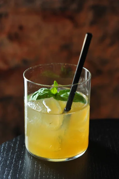 レモン汁のグラス — ストック写真