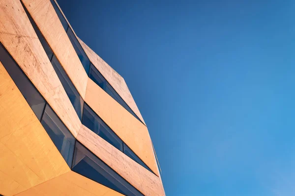Detalle Futurista Del Edificio Aislado Azul — Foto de Stock