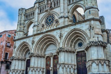 Spai 'deki Cuenca Gotik Katedrali' nin cephesi