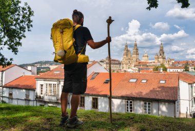 Camino de Santiago de Compostela, İspanya 'dan gelen hacı - katedraldan manzara