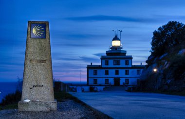 Finisterre, Galiçya 'daki Camino de Santiago' nun sıfır mili.