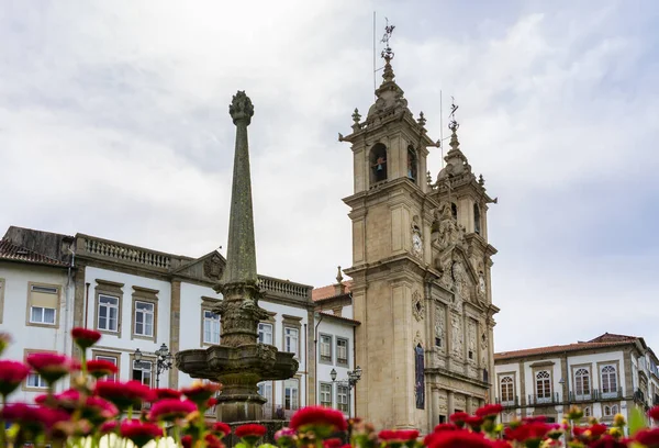 ブラガポルトガルサンタクルーズ教会の眺め — ストック写真