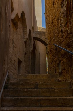 Jaffa, Akdeniz kıyısında Kudüs 'ün yaklaşık 60 km kuzeybatısında yer alan antik bir liman kentidir.