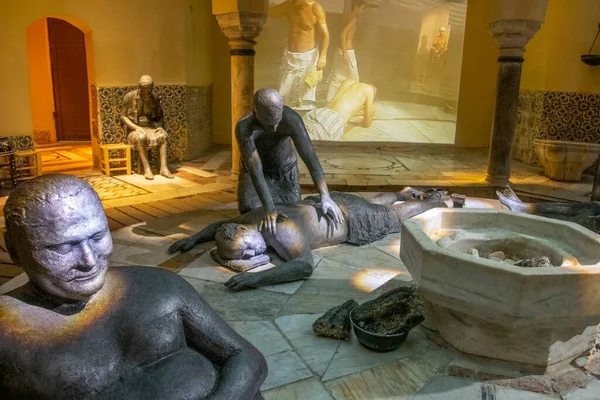 18. yüzyılın sonunda Jazzar Paşa tarafından inşa edilen Türk Hamamı (Hamam el Başa)