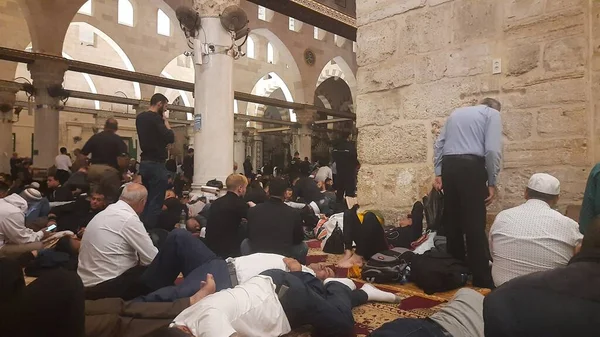 Many Worshipers Were Praying Aqsa Mosque Ramadan April 2022 Old — Stock fotografie