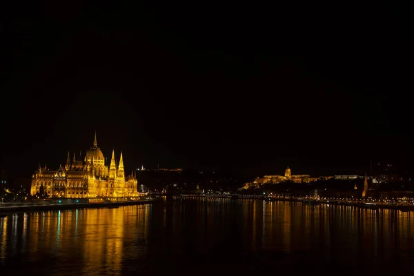 Egy Éjszakai Fotó Budapest Város Azt Mutatja Legvonzóbb Helyek Ebben — Stock Fotó