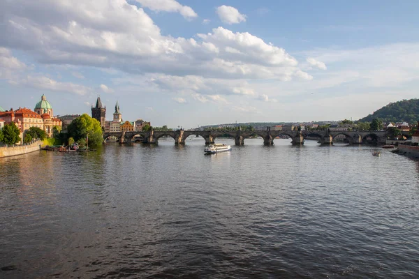 Karlsbrücke Ist Eine Mittelalterliche Steinerne Bogenbrücke Über Die Moldau Prag — Stockfoto