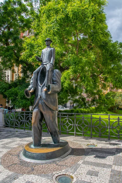 Posąg Franza Kafki Autorstwa Artysty Jaroslava Rony Został Zainstalowany Ulicy — Zdjęcie stockowe