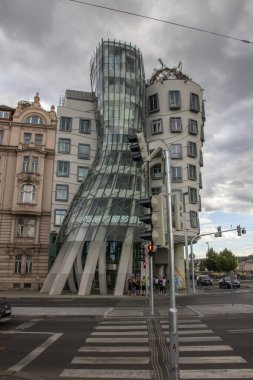 Çek Cumhuriyeti Prag 'daki Dansçı Evi veya Fred ve Ginger..