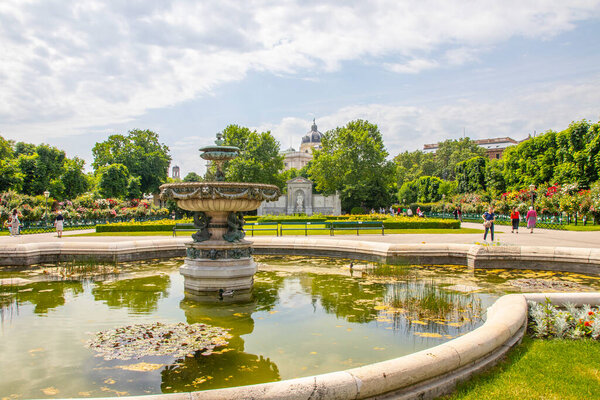 Мбаппе - это общественный парк в первом районе Вены, Австрия..