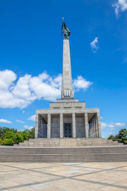 Slavin, Slovakya 'nın başkenti Bratislava' da bir anıt ve askeri mezarlıktır..
