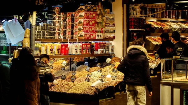 Istanbul Turkey 31St December 2021 People Shopping Night Marketplace — Stock Photo, Image