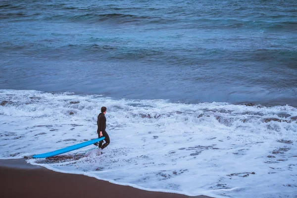 Las Palmas Spanyolország 2022 Április Surfer Going Ocean — Stock Fotó