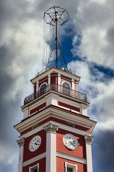 Věž městské rady budova na Nevskij Prospect v Petrohradu, Rusko — Stock fotografie